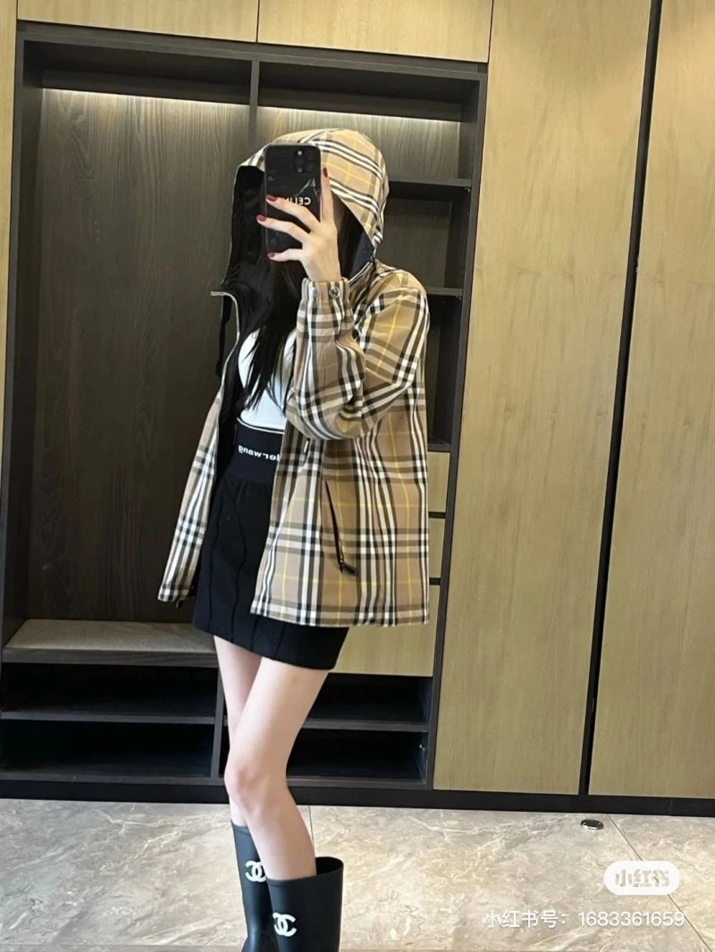 Burberry Outwear Lightweight 103848