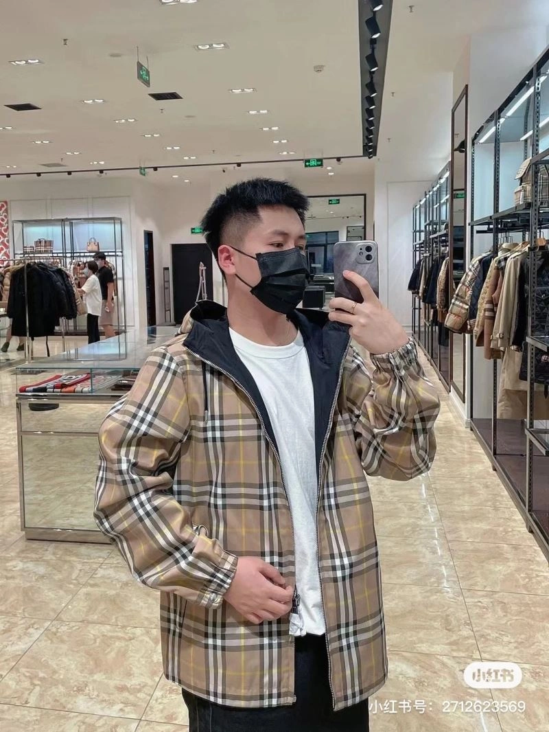 Burberry Outwear Lightweight 103848