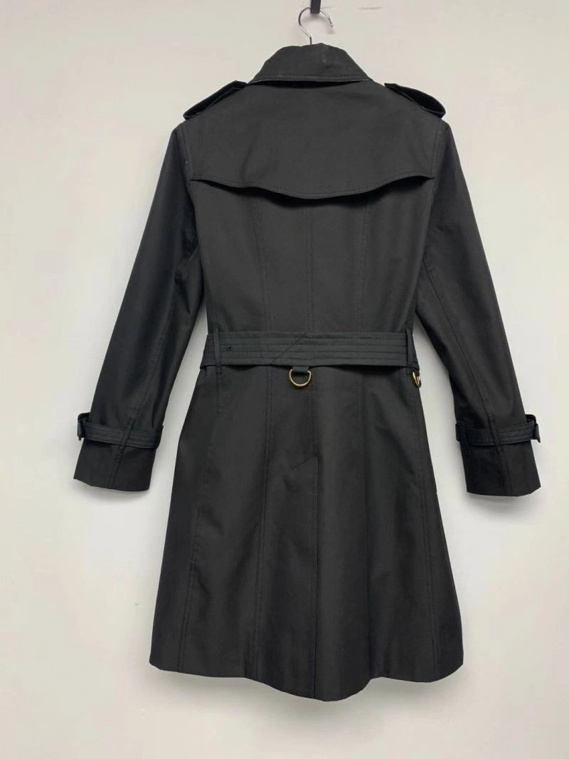 Elegant Burberry Outwear 103847