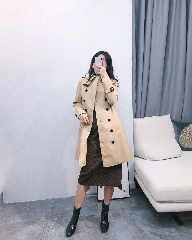 Sporty Burberry Outwear 103846