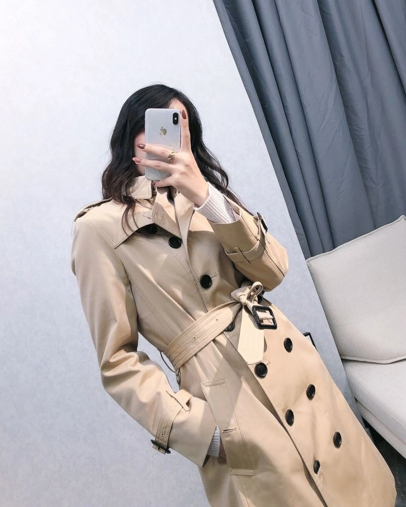 Sporty Burberry Outwear 103846