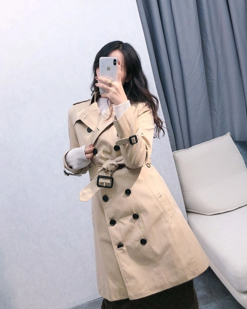 Sporty Burberry Outwear 103846