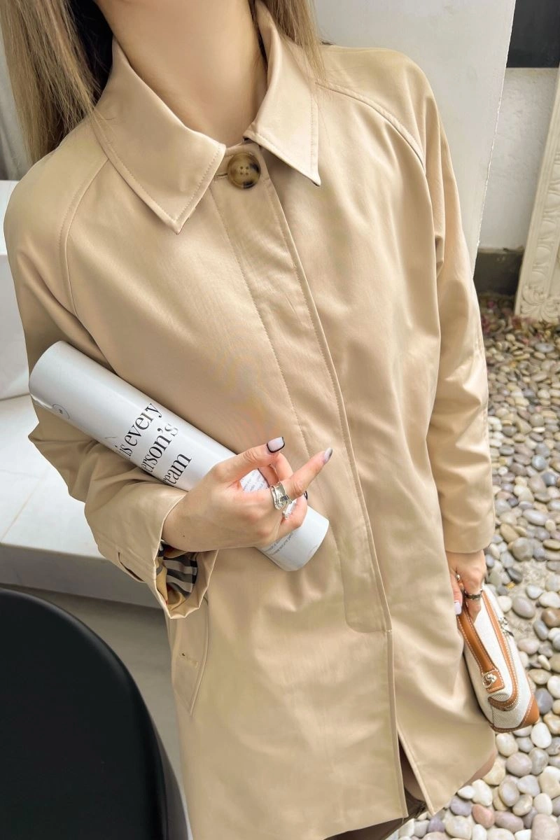 WaterResistant Burberry Outwear 103838