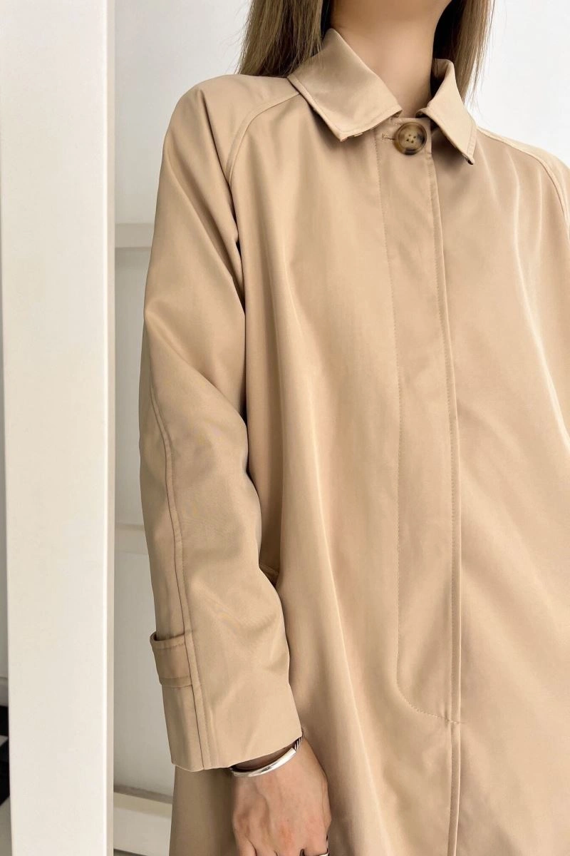 WaterResistant Burberry Outwear 103838