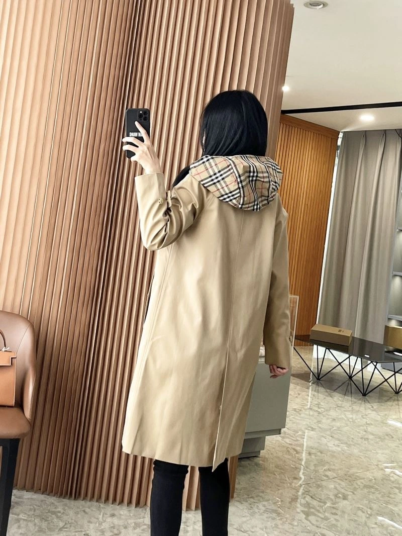 Effortless Burberry Outwear 103830
