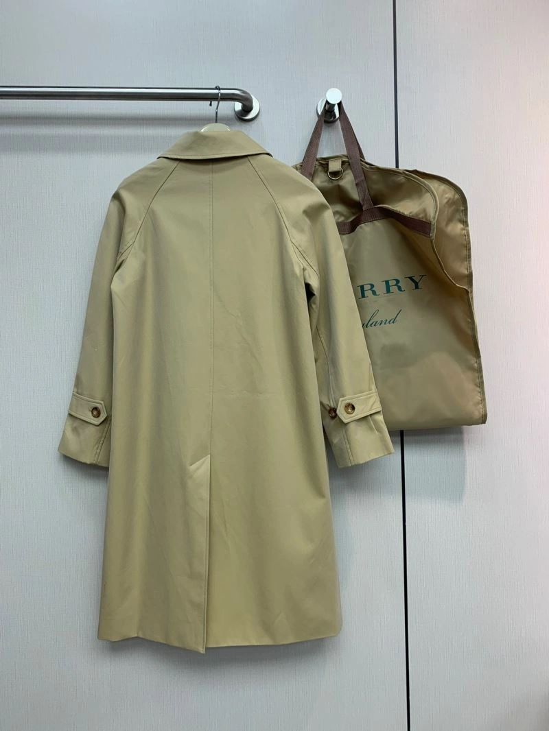 Tailored Burberry Outwear 103871
