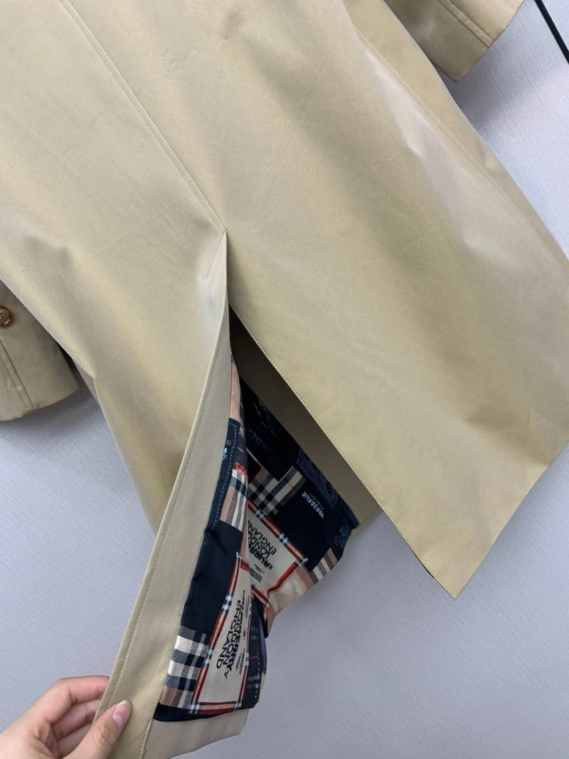 Tailored Burberry Outwear 103871