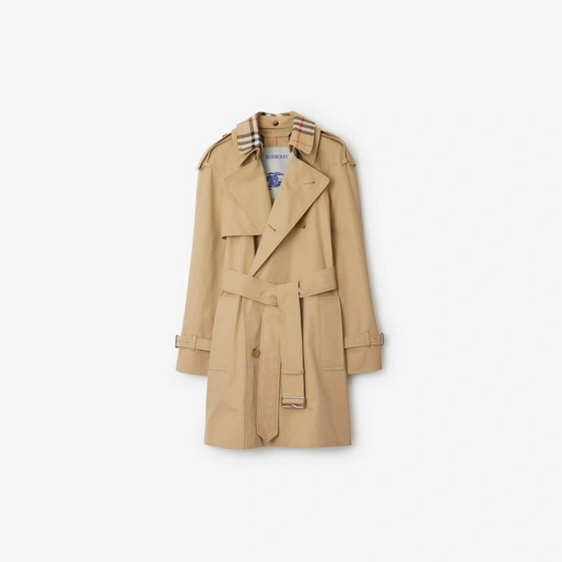 Sporty Burberry Outwear 103825