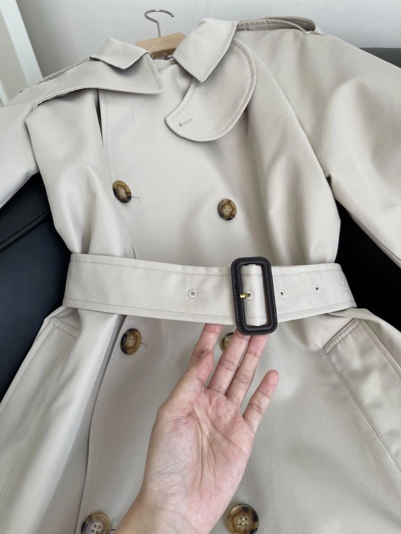 Vibrant Burberry Outwear 103818