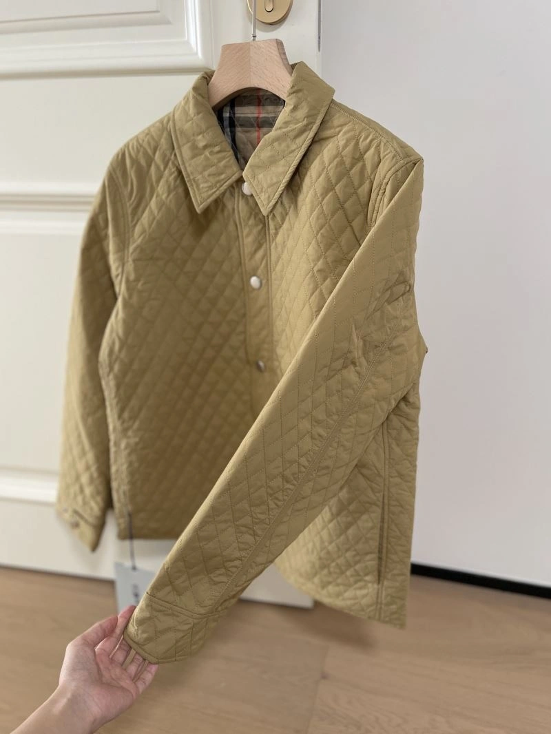 Effortless Burberry Outwear 103815