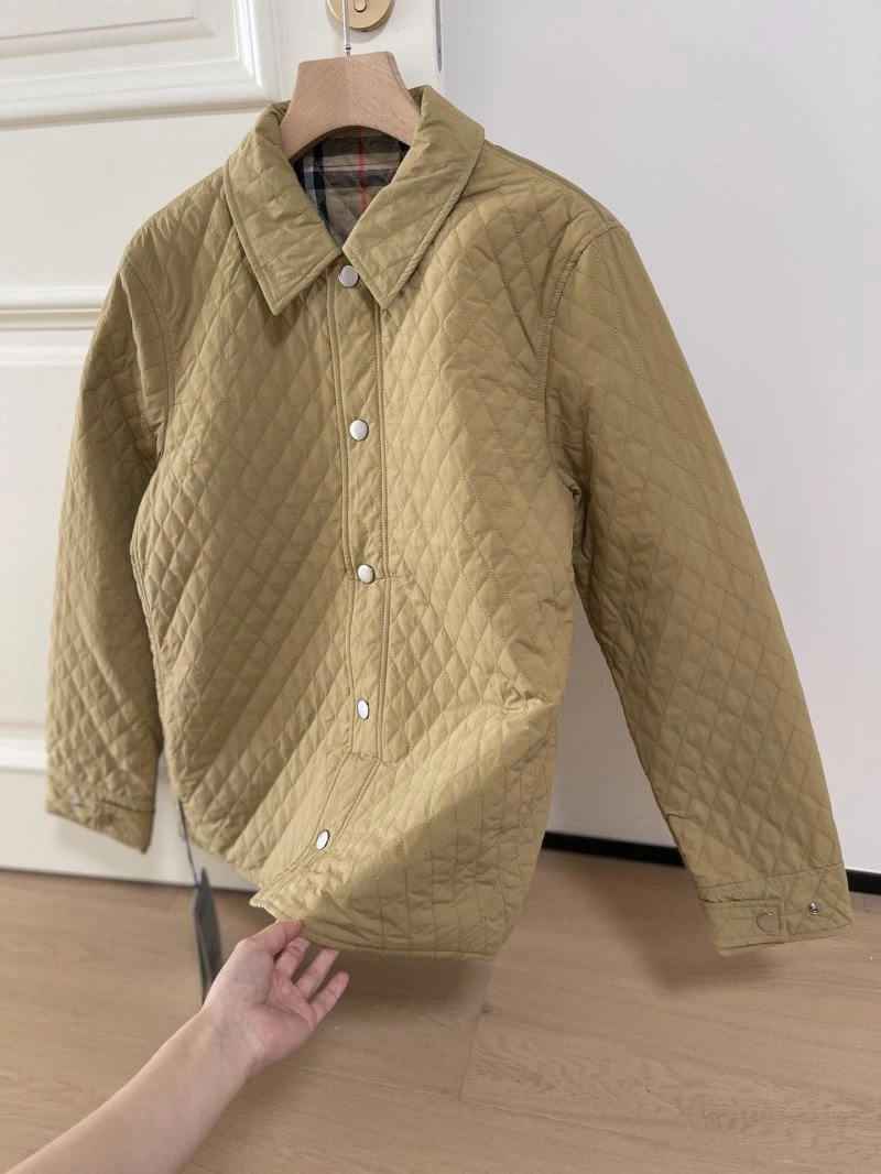 Effortless Burberry Outwear 103815