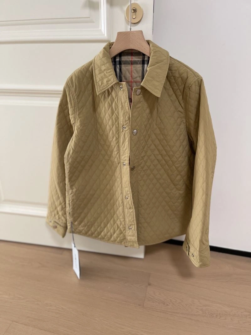 Effortless Burberry Outwear 103815