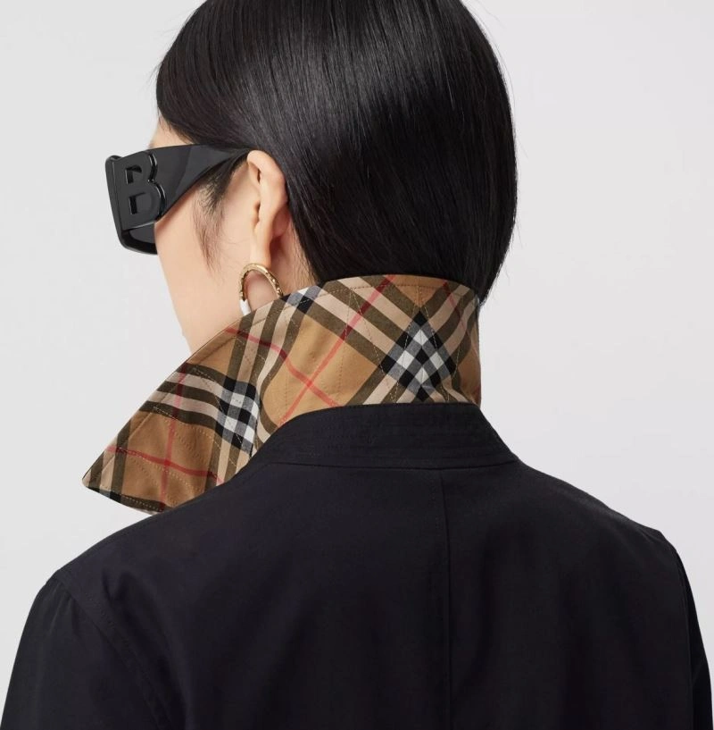 Burberry Outwear SoftTouch 103854
