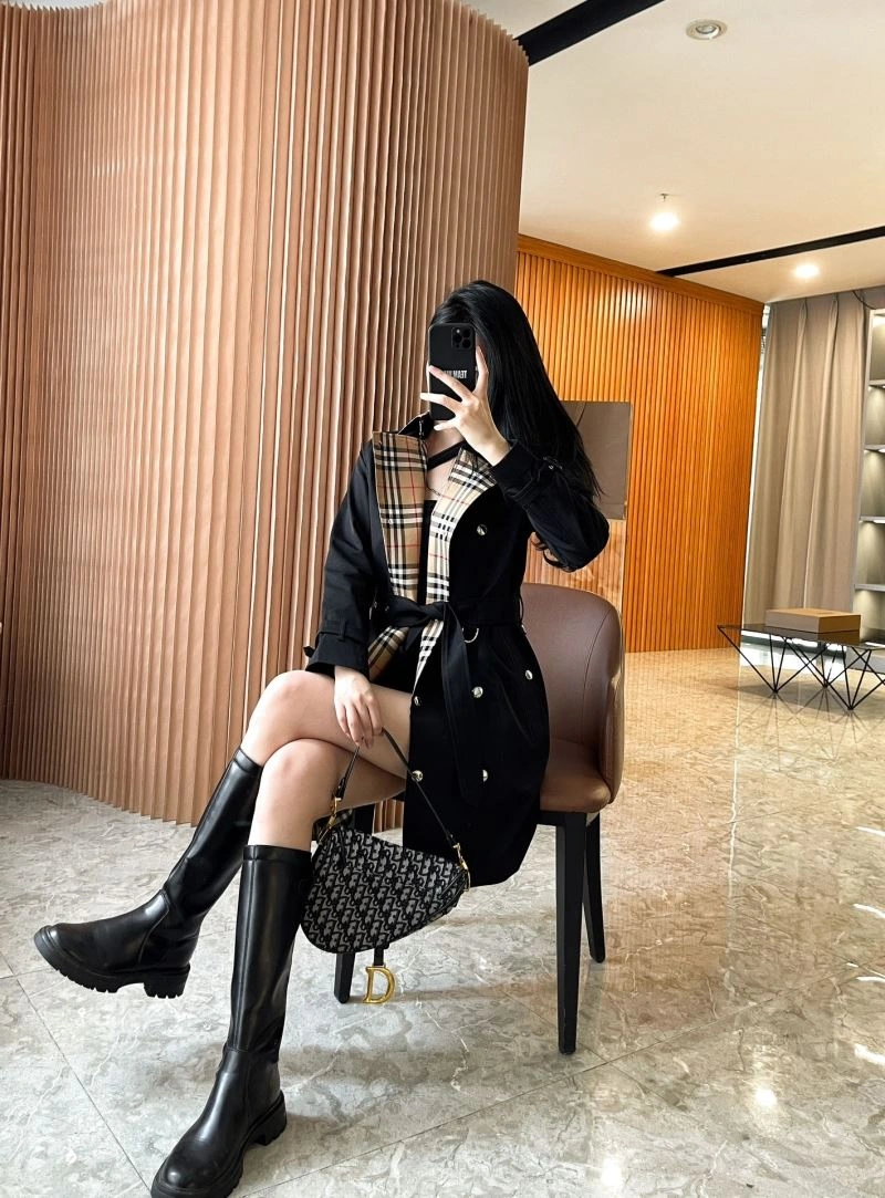 Trendy Burberry Outwear 103810