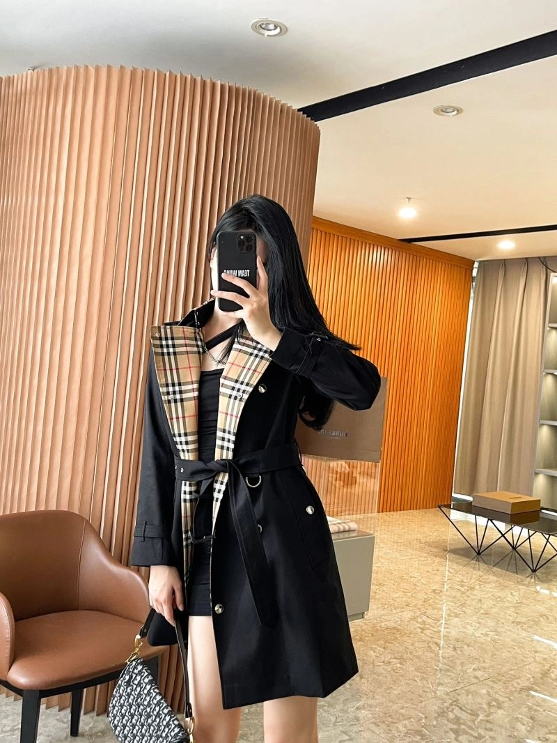 Trendy Burberry Outwear 103810