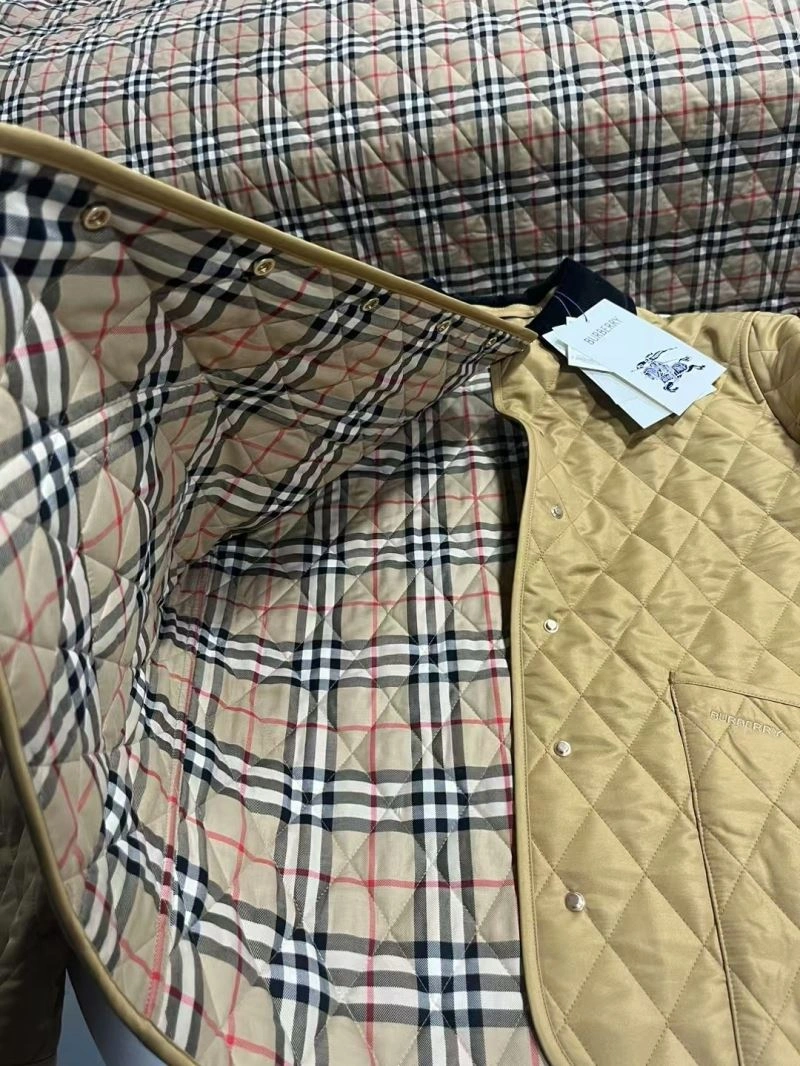 Burberry Outwear Breathable 103794