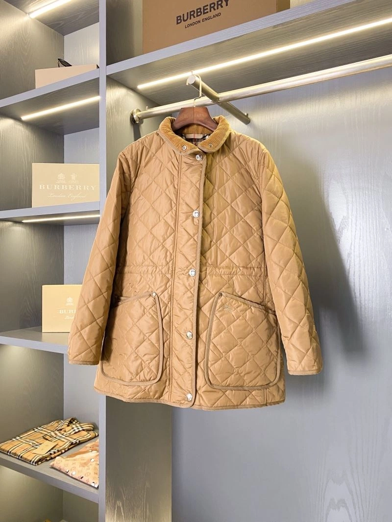 Minimalist Burberry Outwear 103807