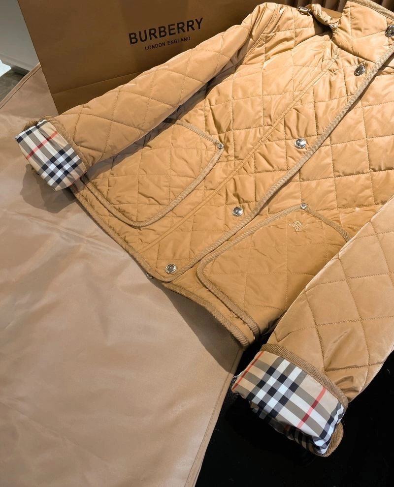 MoistureWicking Burberry Outwear 103801