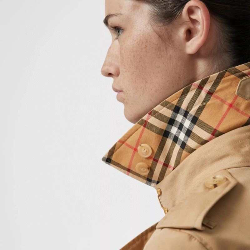 Burberry Outwear GoAnywhere 103789
