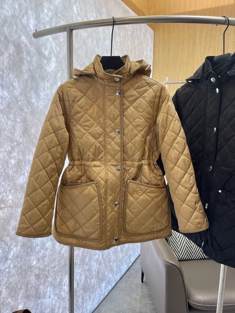 Functional Burberry Outwear 103755