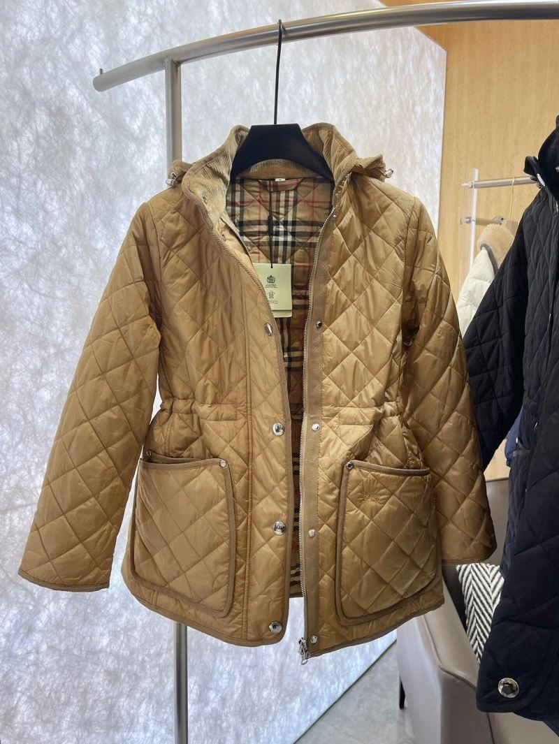 Functional Burberry Outwear 103755