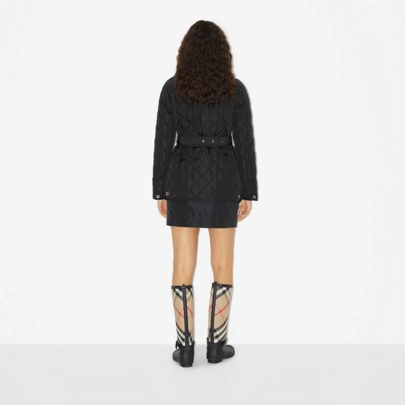 Elegant Burberry Outwear 103802