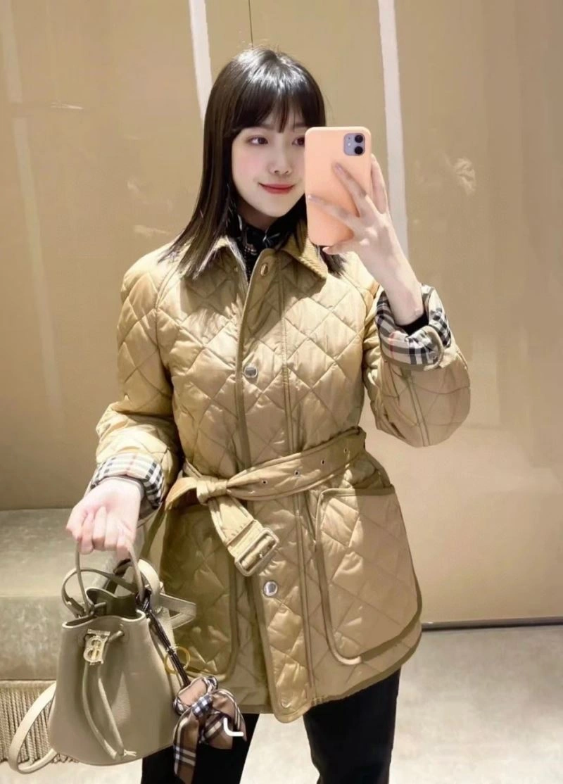 Elegant Burberry Outwear 103802