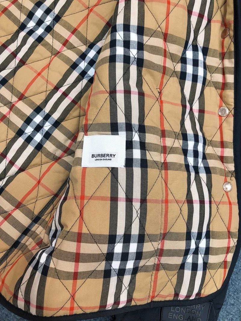 Burberry Outwear Durable 103745