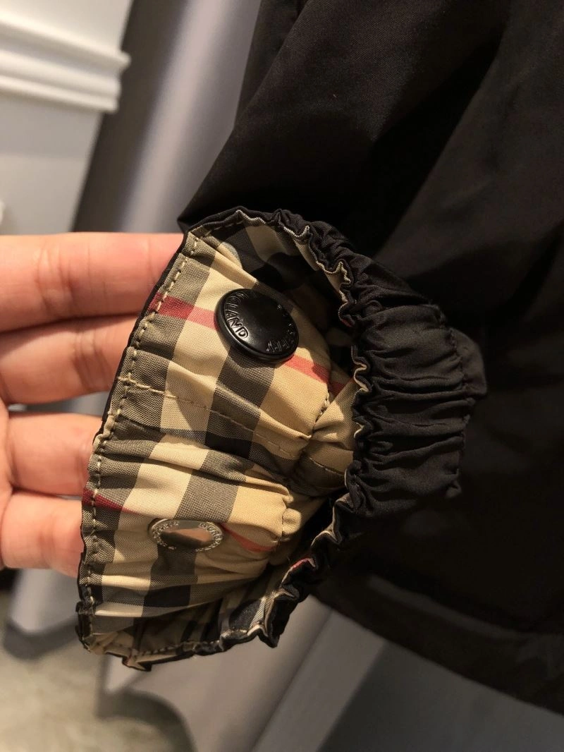 MoistureWicking Burberry Outwear 103781
