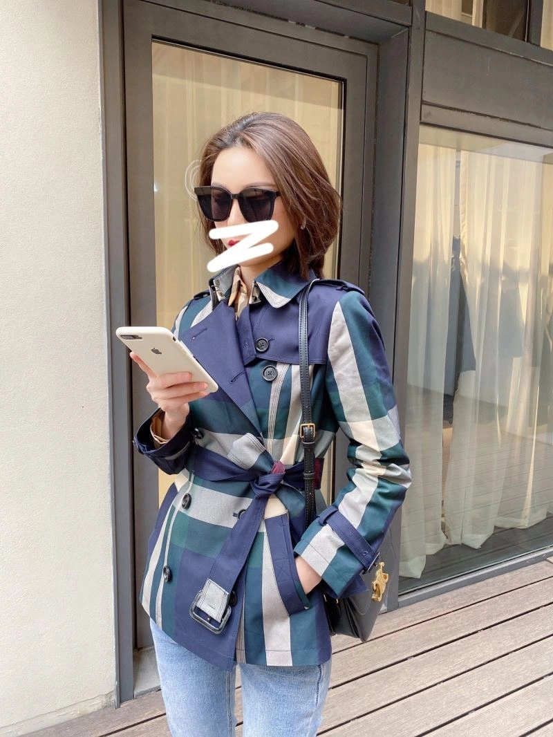 Breathable Burberry Outwear 103738
