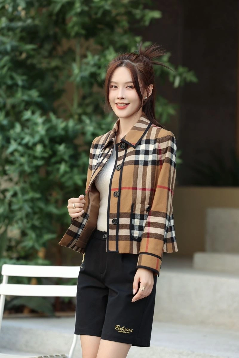 Cozy Burberry Outwear 103731