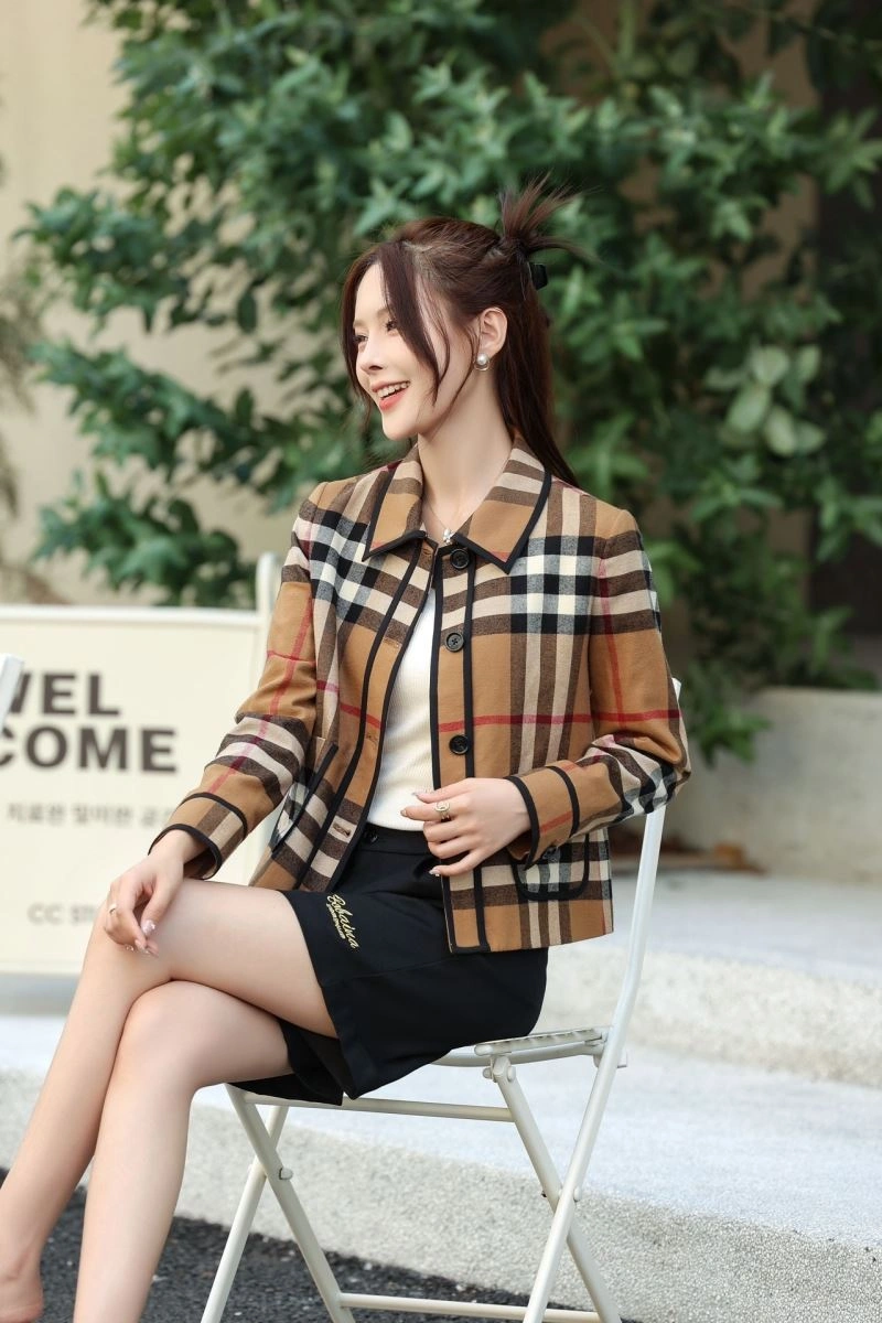 Cozy Burberry Outwear 103731