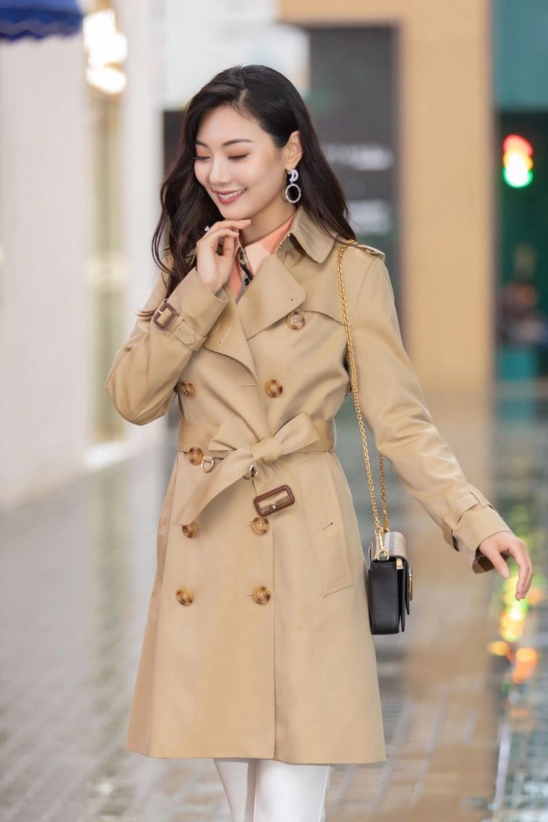 Seasonal Burberry Outwear 103729