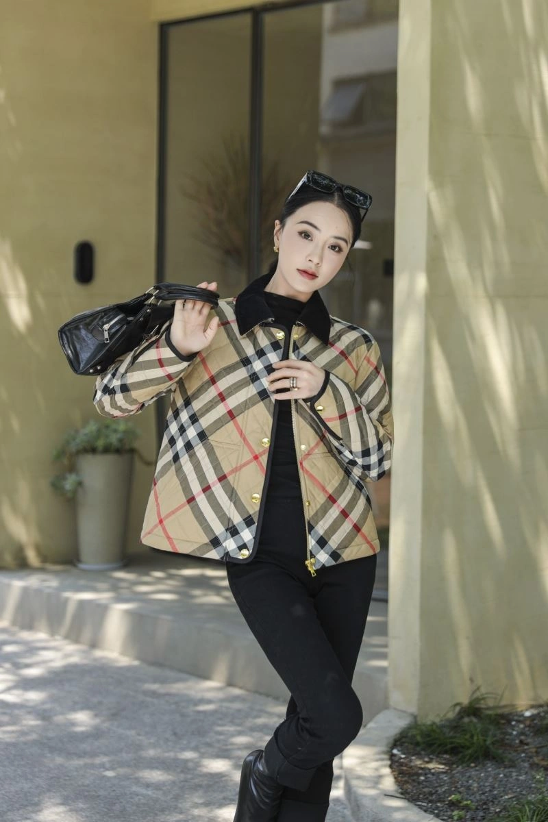 StreetReady Burberry Outwear 103717