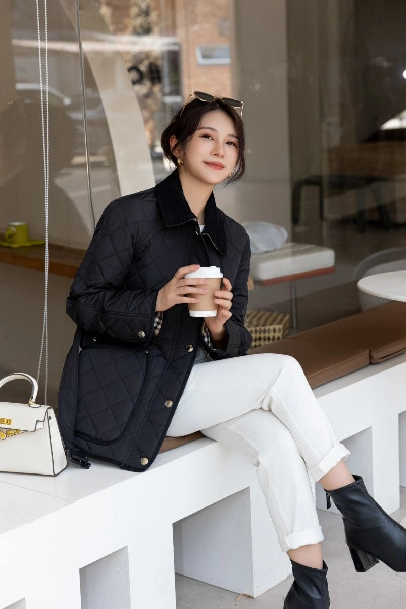 Burberry Outwear Bright 103706