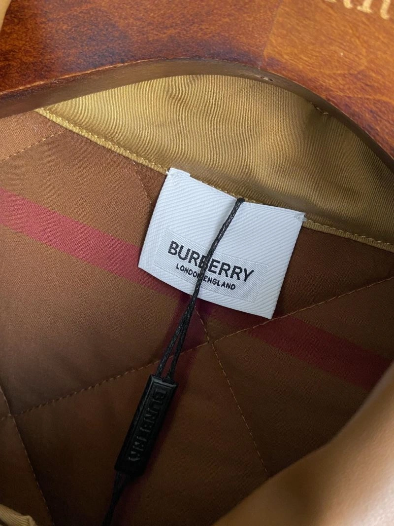 Burberry Outwear Unisex 103747