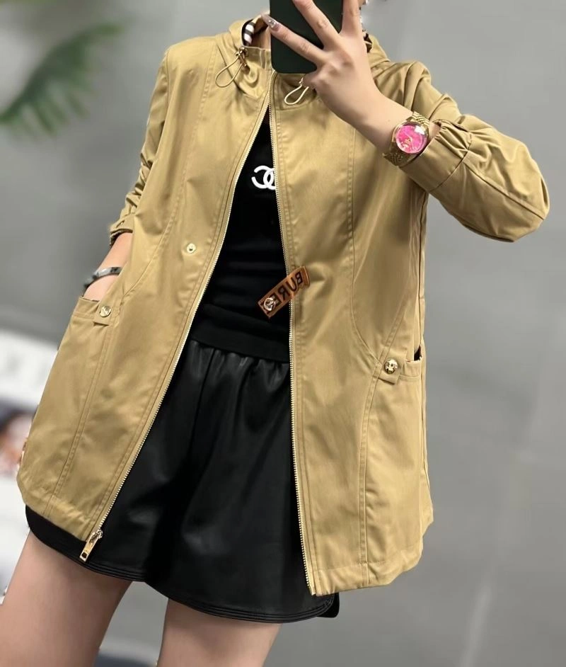 Burberry Outwear Chic 103703