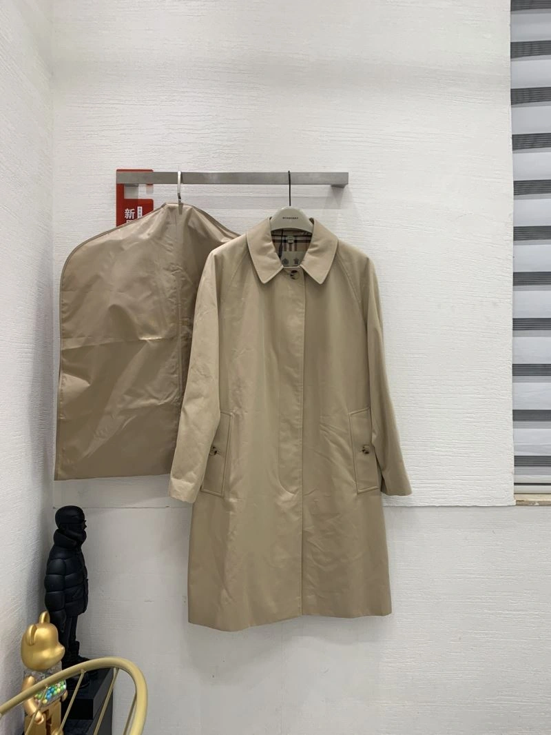 Unisex Burberry Outwear 103687