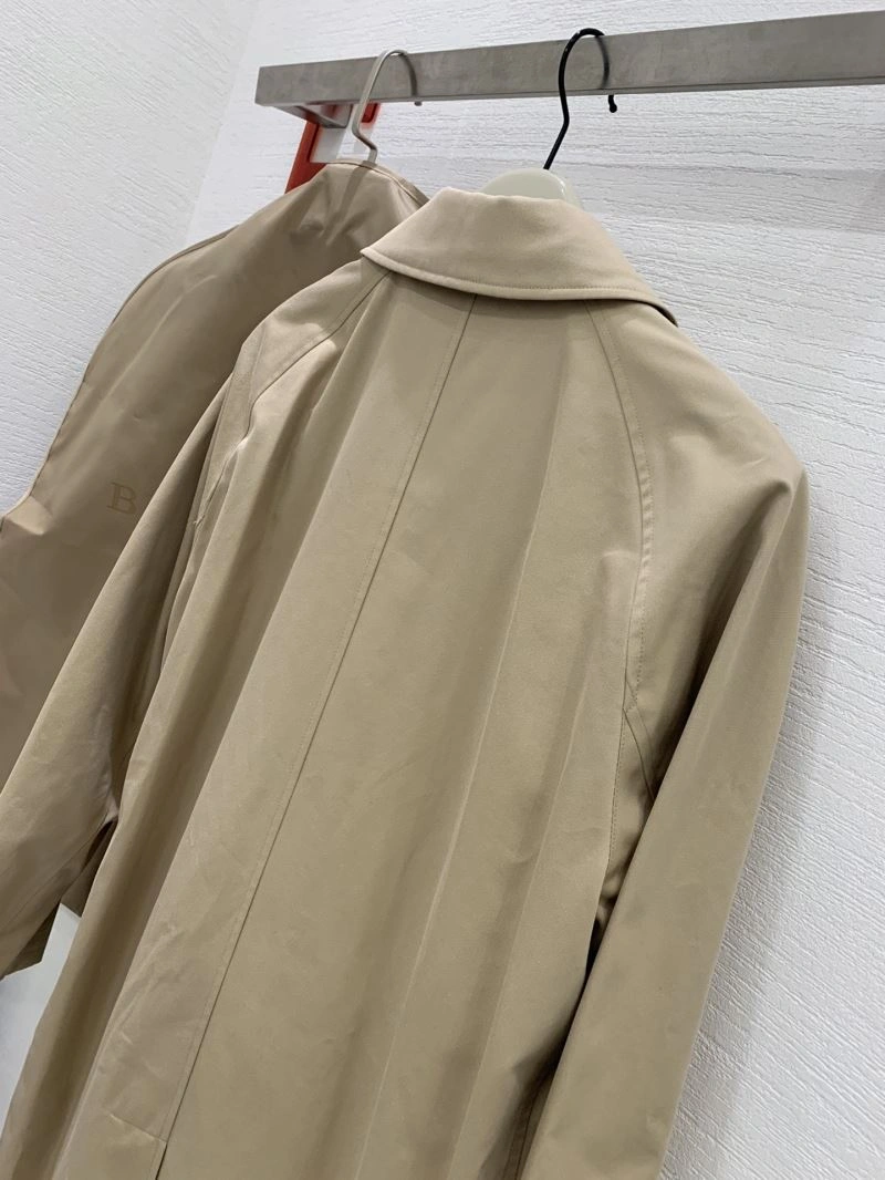 Unisex Burberry Outwear 103687