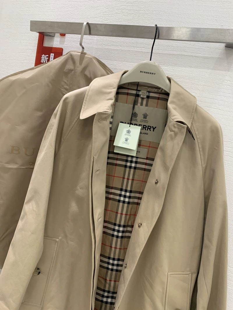 Unisex Burberry Outwear 103687
