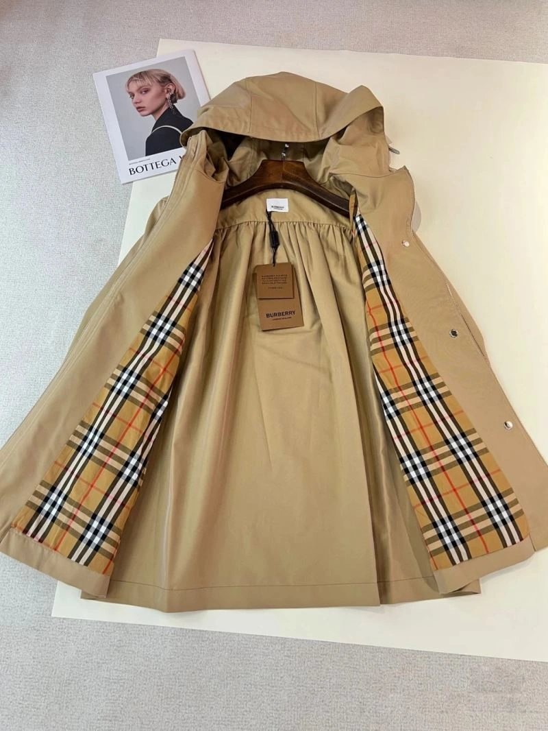 Burberry Outwear Durable 103728