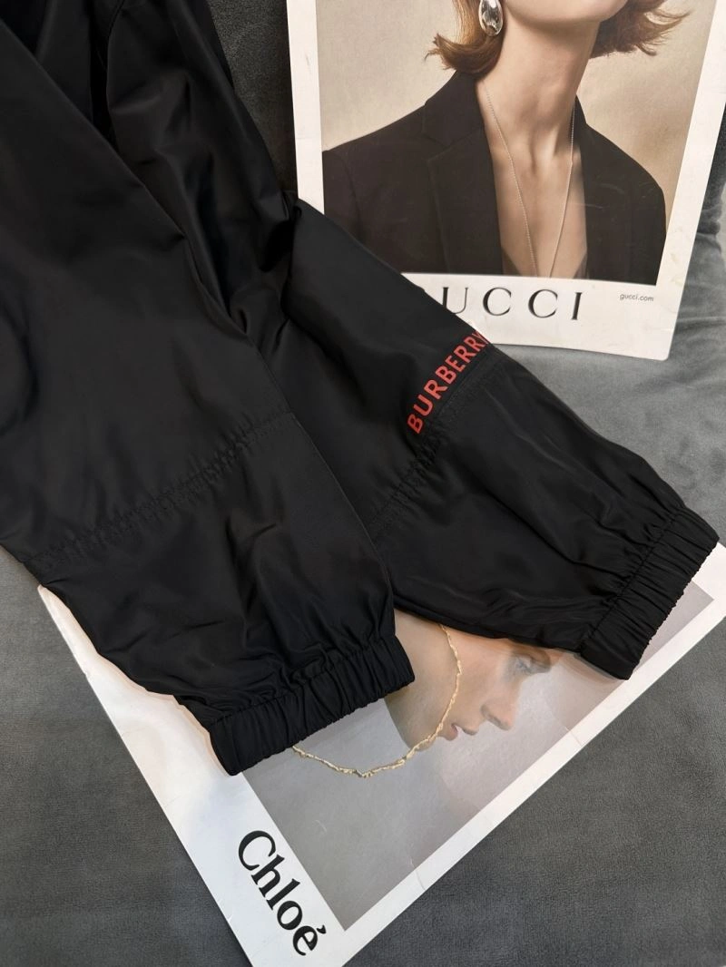 Breathable Burberry Outwear 103692