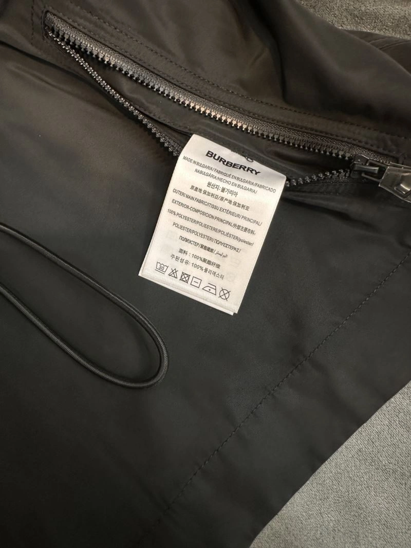 Breathable Burberry Outwear 103692