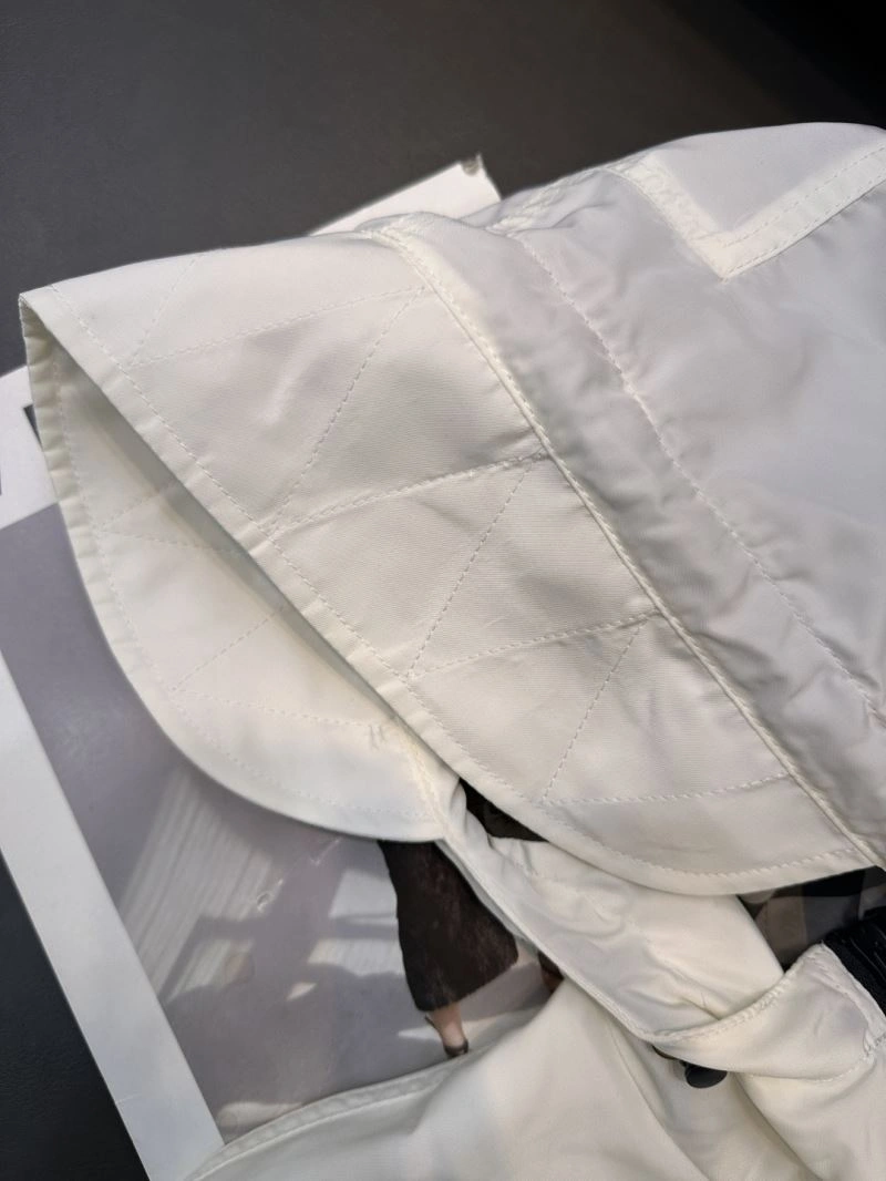 Casual Burberry Outwear 103725