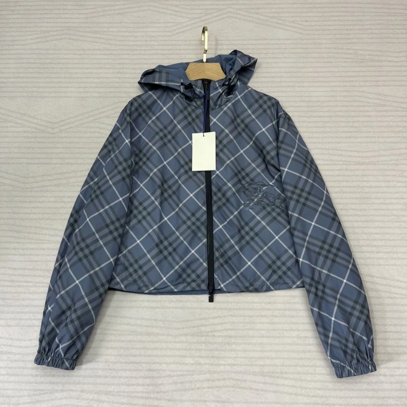 Burberry Outwear Minimalist 103682