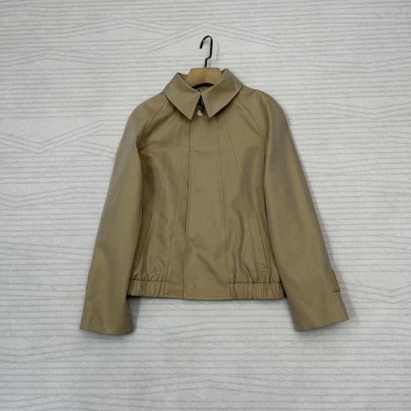 Burberry Outwear Classic 103680