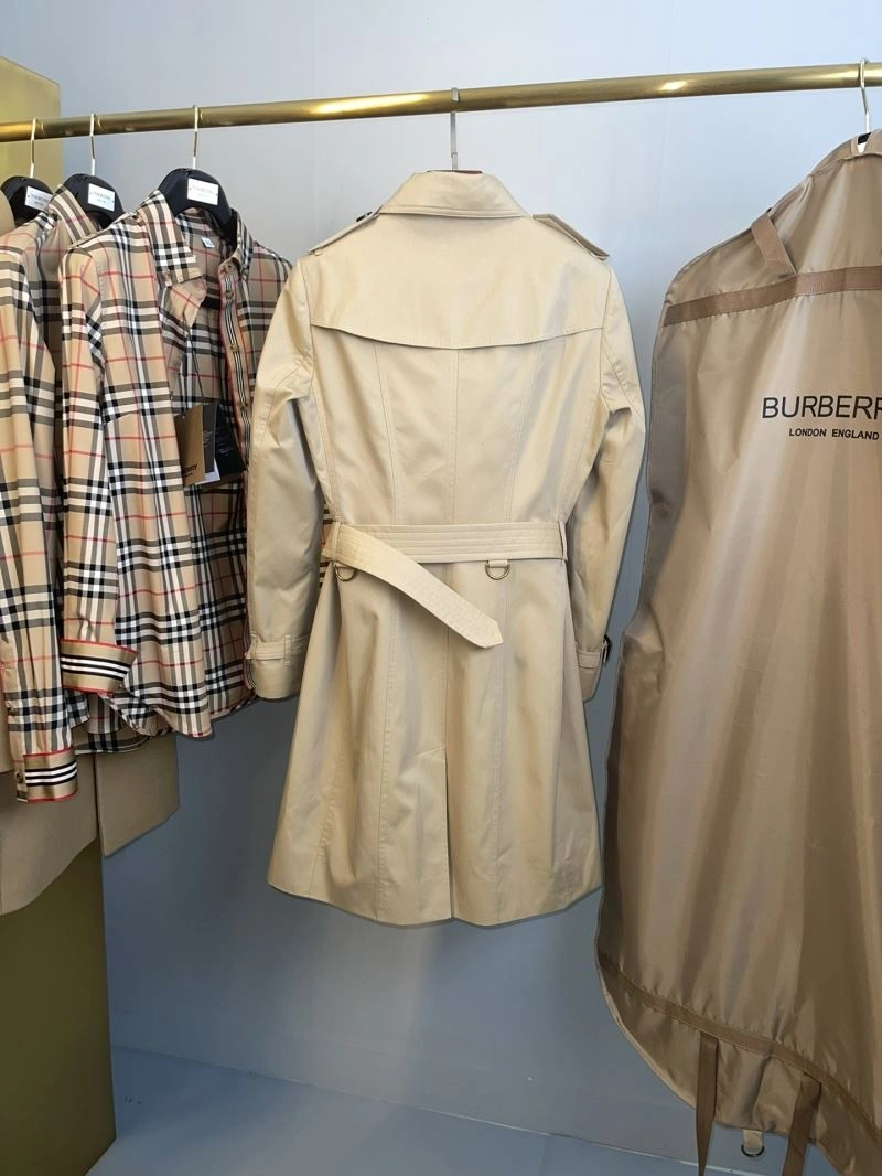 Casual Burberry Outwear 103679