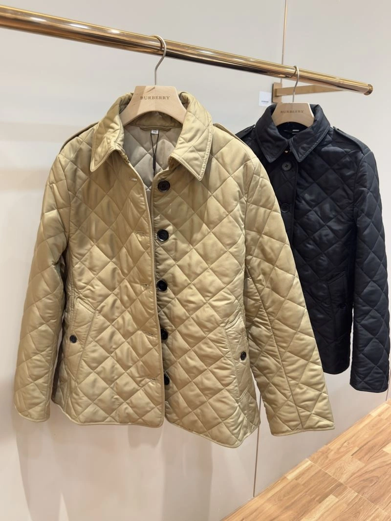 Burberry Outwear TravelReady 103674