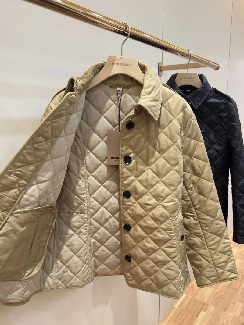 Burberry Outwear TravelReady 103674