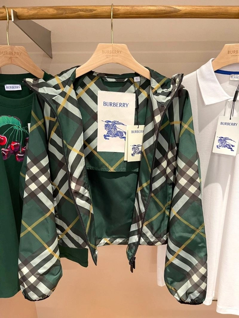 TimelessDesign Burberry Outwear 103677